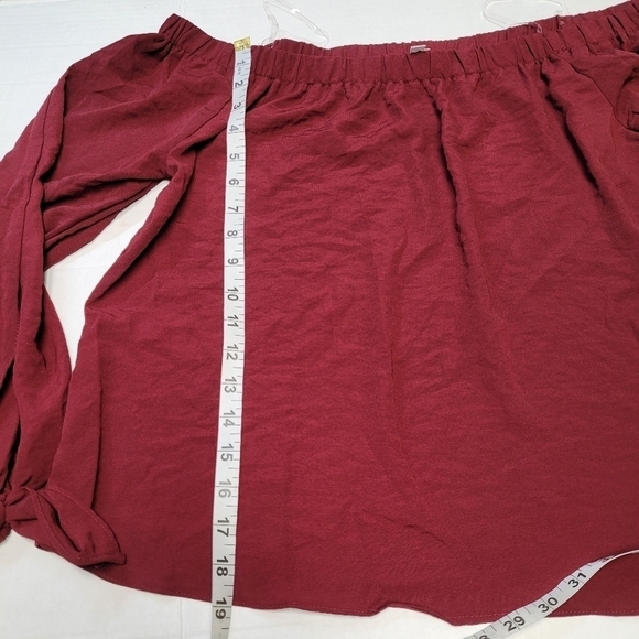 Active USA burgundy off the shoulder blouse - Picture 8 of 9